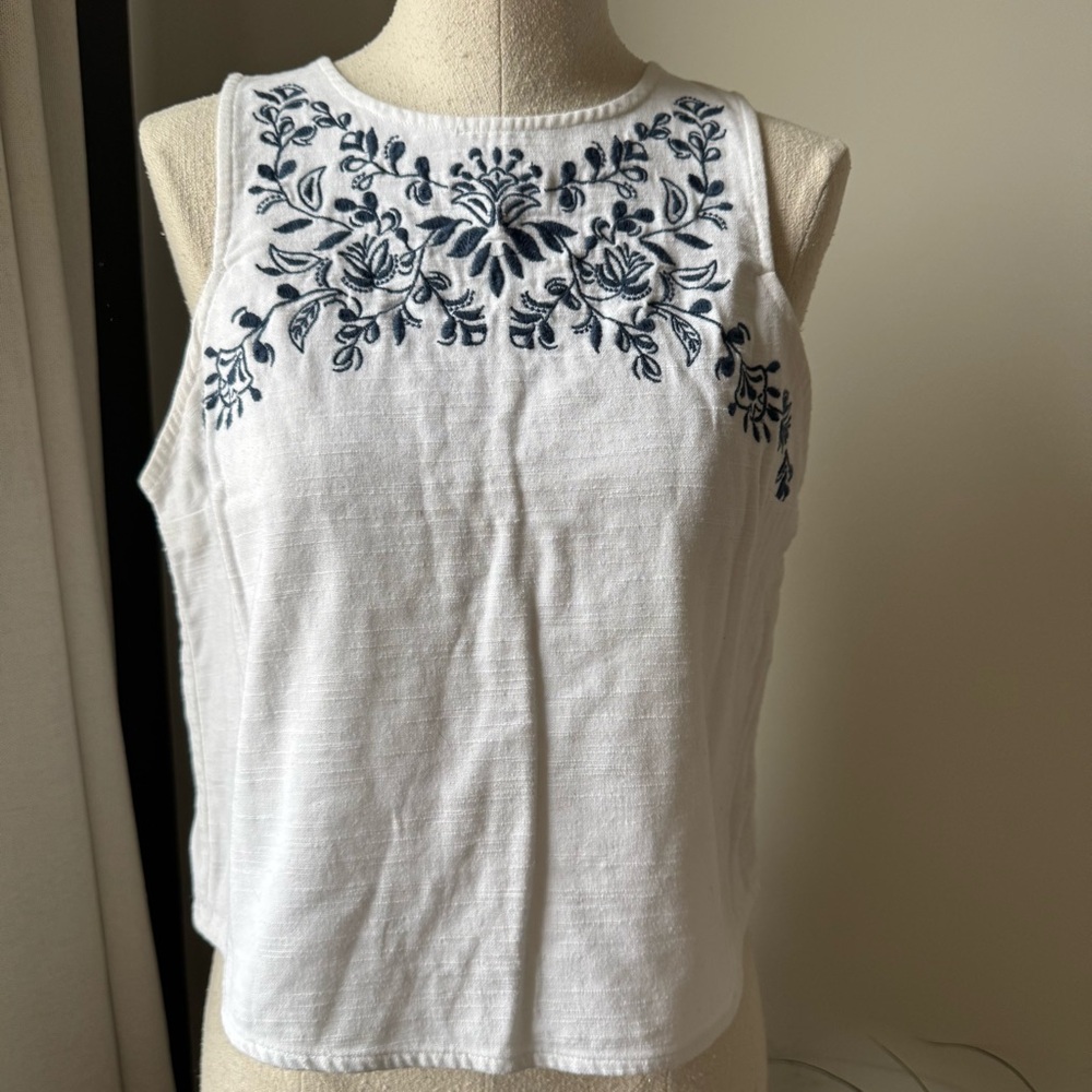 A&F Embroidered White Shell Top